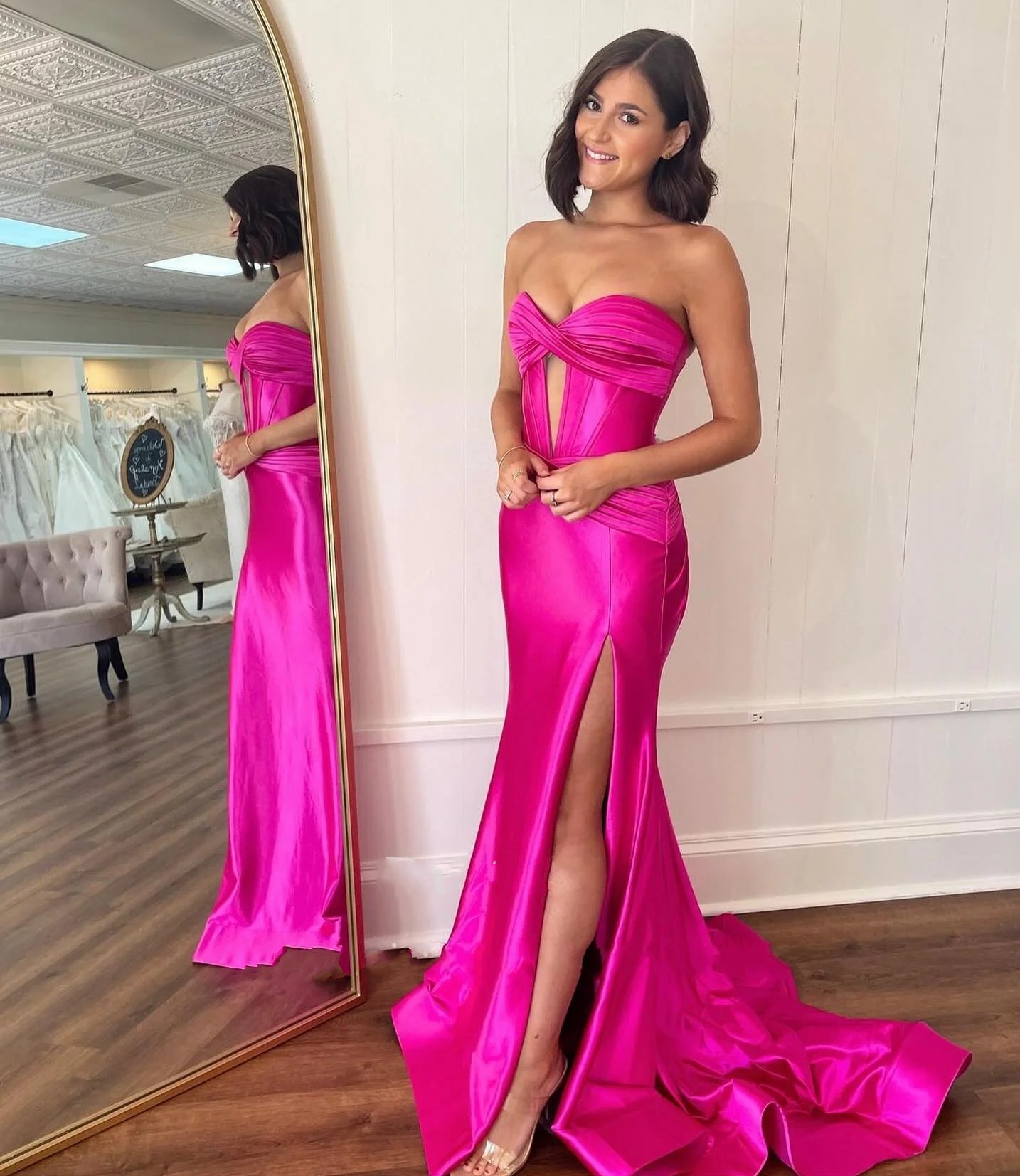 2024 Fuchsia Satin Mermaid Evening Dresses Pleated Sexy High Slit Fishtail Long Formal Birthday Party Gowns Prom Dress Robe De Soiree