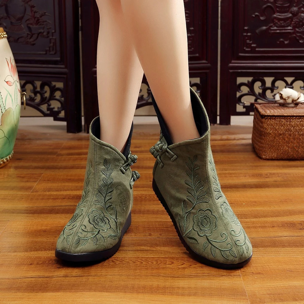 Veowalk Retro Winter and Autumn Womens Cotton Fabric Short Ankle Boots Comfortable and Soft Womens Boots Embroidered Shoes Green Beige 240614