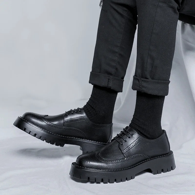 British Style Brogue Shoes for Men Business Casual Fashion Commute Thick Sole Leather Shoes Male Platform Wedding Dress Shoes 240614