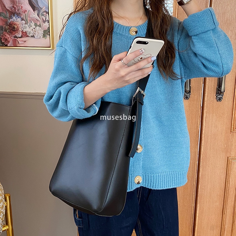 European and American Retro Bag PU Women's New Tote Bucket Bag Wide Shoulder Strap Fashion Versatile One Shoulder Handheld Crossbody Solid Color 