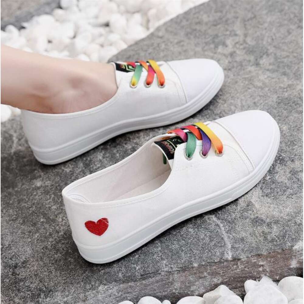 New Fashion with Love Breathable Knitting Shoe Upper Yarn with Classical Canvas Summer Shoes for Girls