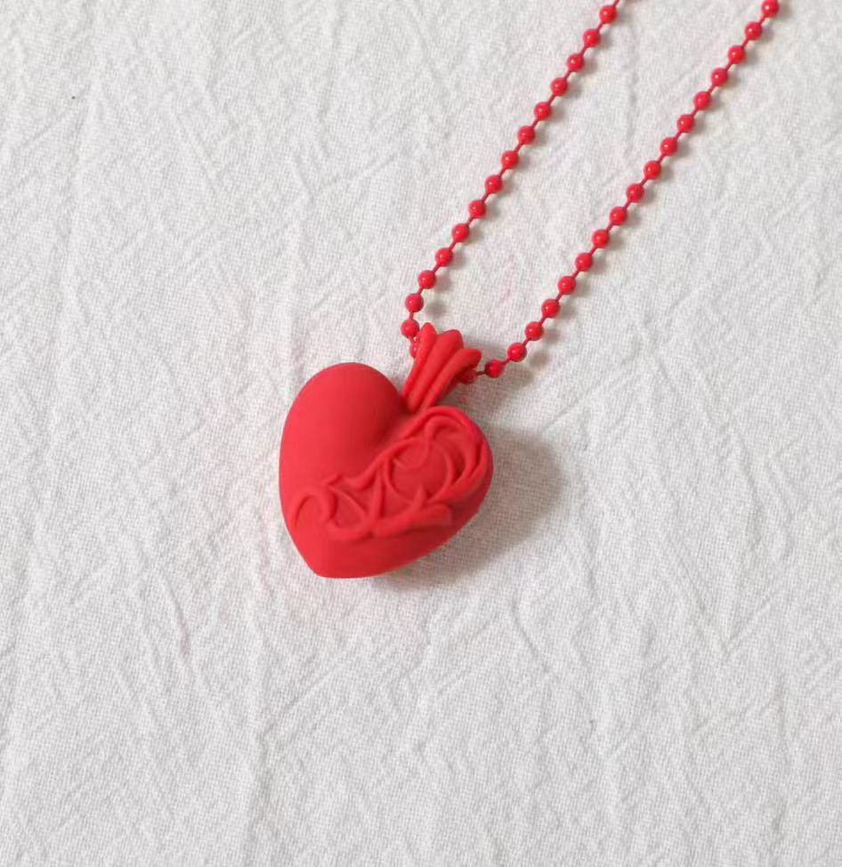 Love Necklace Resin Love Vine Colored Necklace Men and Women Couple Chain Cross Peach Heart Chain