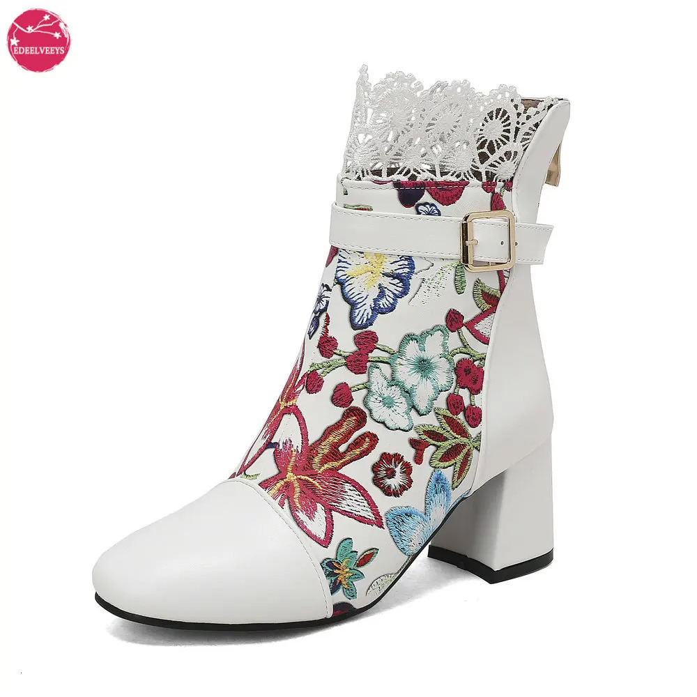 Ladies Ankle Boots Short Plush Lining Vintage Flower Print Back Zipper Belt Buckle Lace Decoration Lolita Style Chunky Heels 240615