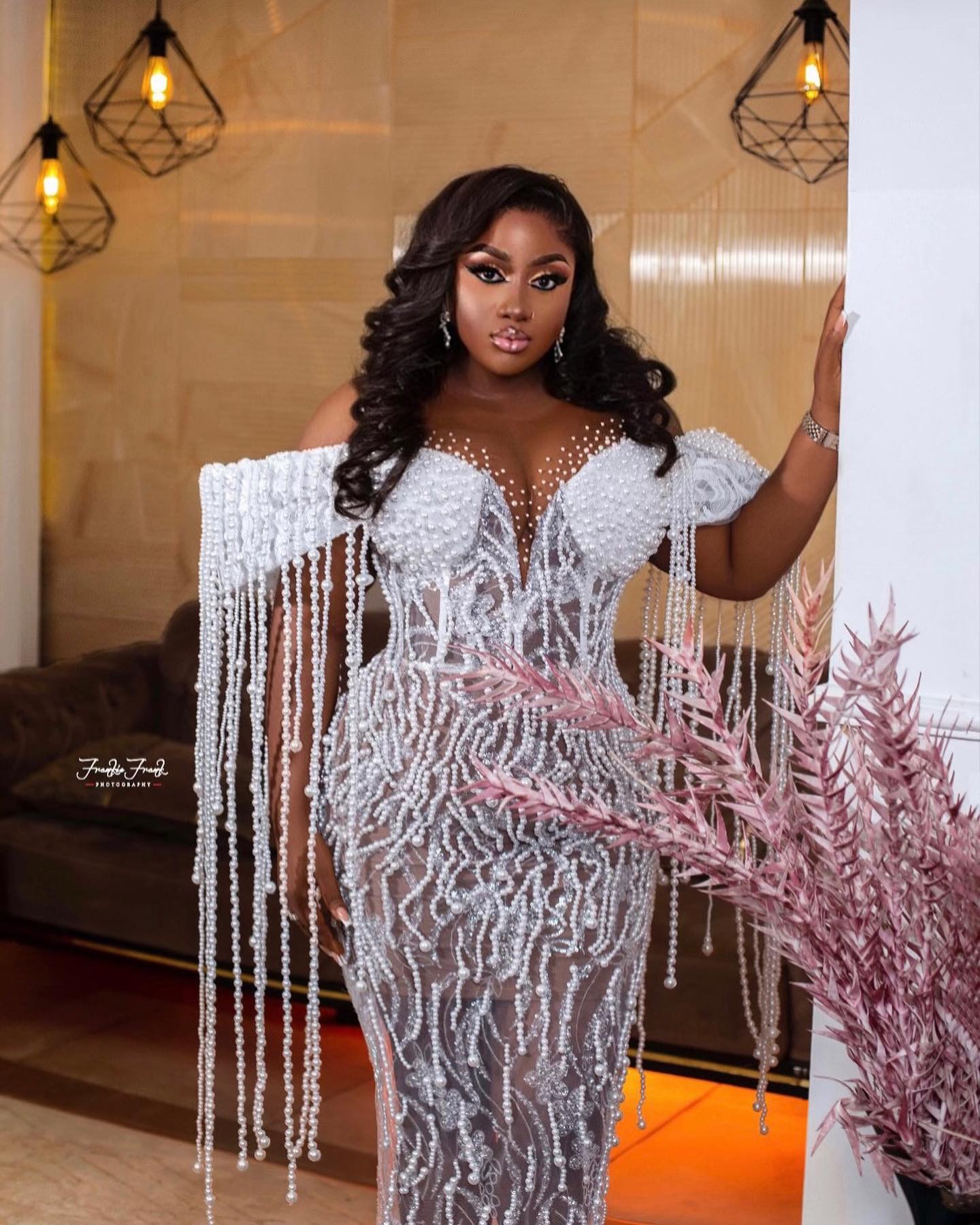 2024 Plus Size White Sheath Prom Dresses For Special Occasion Lace Pearls Illusion Evening Formal Party Second Reception Birthday Engagement Gowns Dre