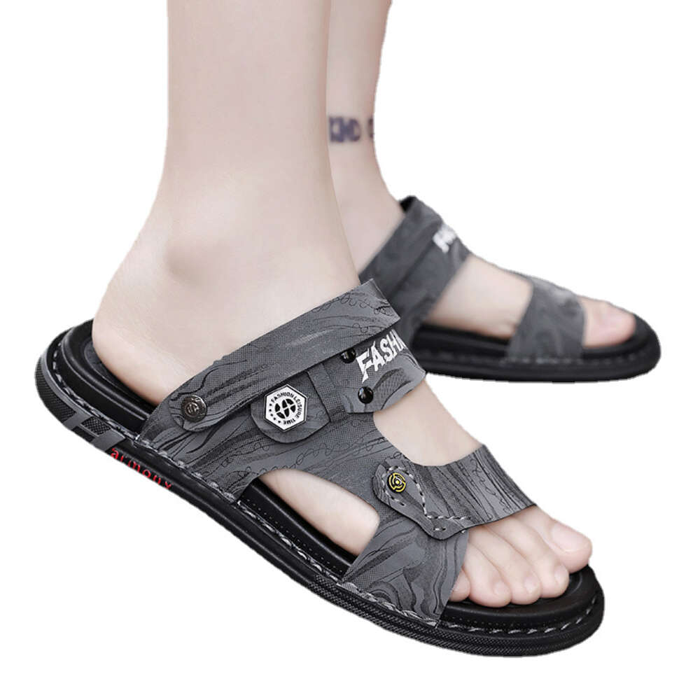 Summer New Leather Cover Foot Platform Slippers 2023 Fashion Color Matching Outdoor Sports Wading Sandals Men's Shoes