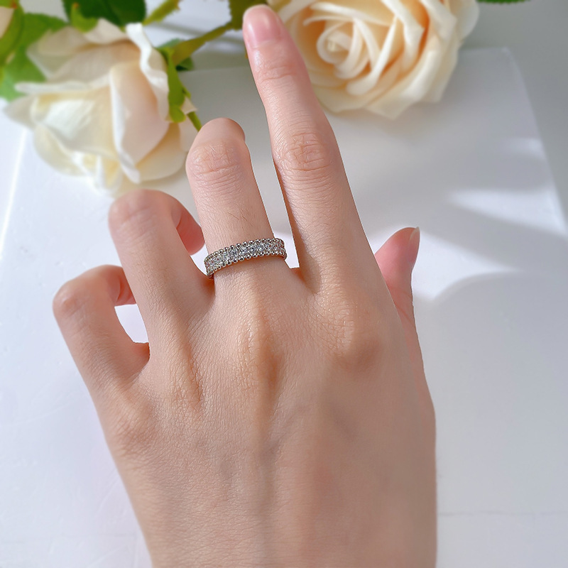 Exquisite 2024 Wedding Band: Sterg Sier Eternity Bridal Ring with Genuine Moissanite c33b