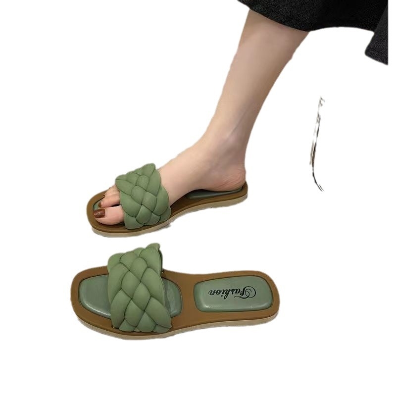 2024 Summer New Flat Fashionable and Versatile Sandals Slippers for Women free shipping