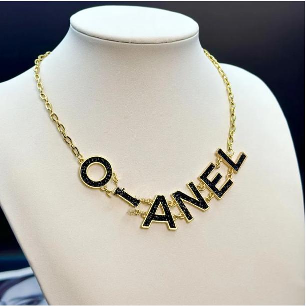 Classic Brand Necklace Designer Lettered Pendant Necklaces Womens Wedding Christm Jewelry Gift