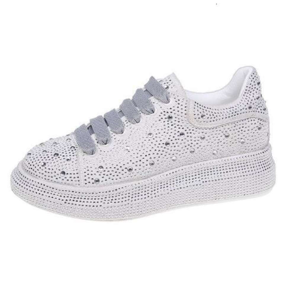 Disigners Ladies Bling Flats Fashion Sequins Casual Sneakers Platform Full Diamonds Skateboard Shoes for Women