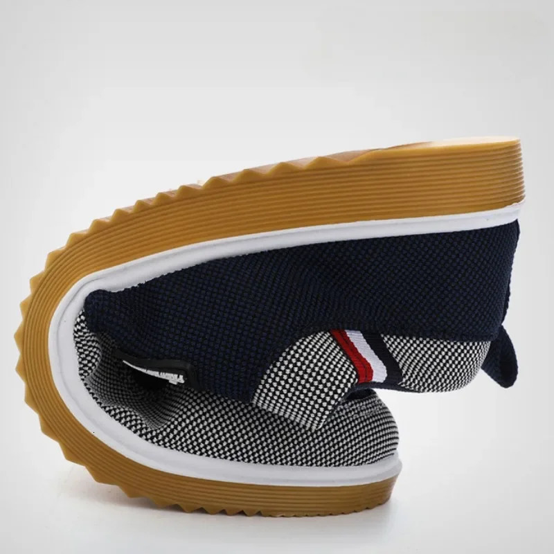 Men Canvas Shoes Soft Soled Driving Shoes for Men Lace Up Working Flats Classic Male Vulcanized Shoes Big size47 Zapatos Hombres 240615