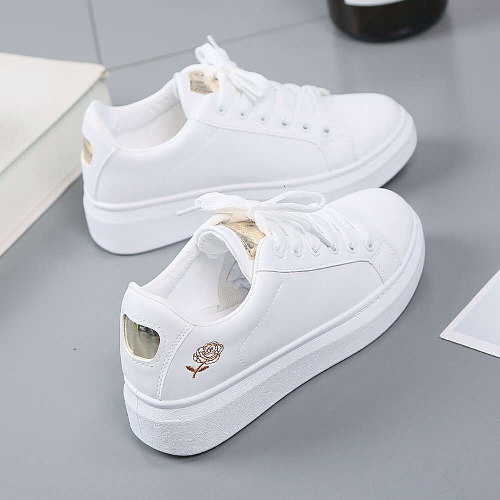 New Women's PU Leather Breathable Sports Style Casual Board Student Small White Shoes