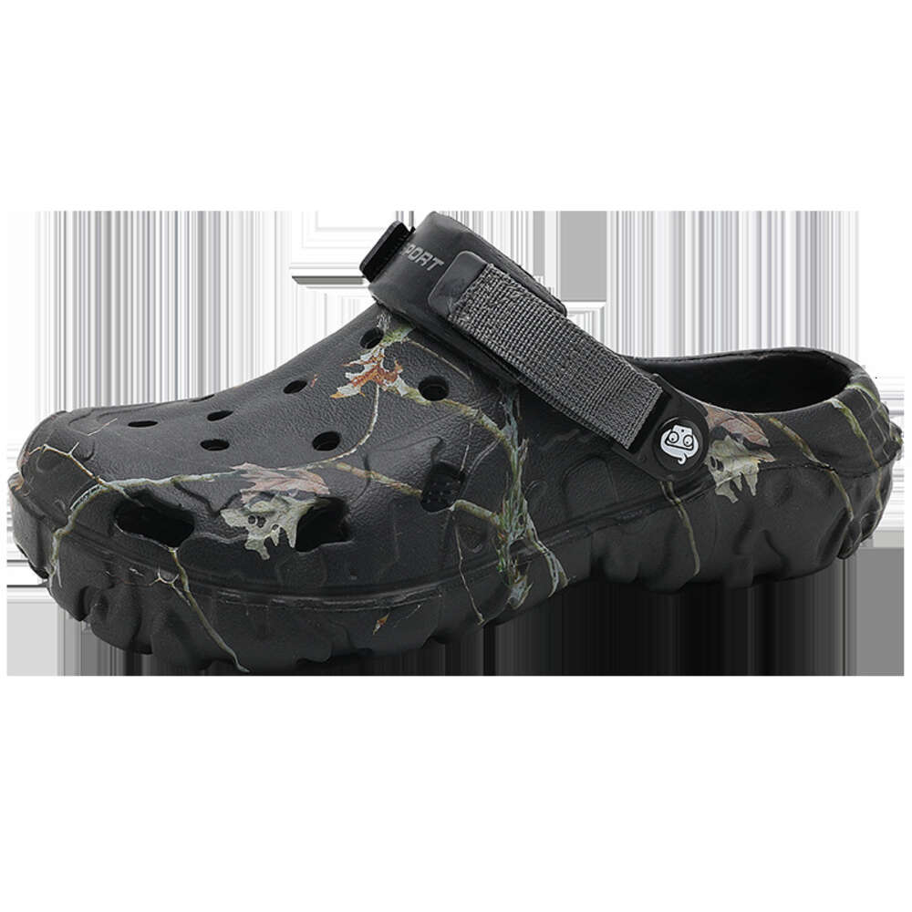 2024 Hole Shoes Men's Outer Wear Couple Slippers Large Size Breathable Non-slip New