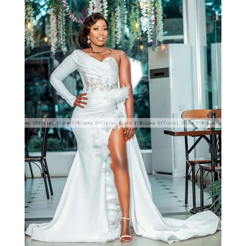 Feathers Mermaid Wedding Dresses for Bride One Shoulder Long Sleeve Side Split Sweep Train Pleats Appliques Bridal Gowns vestido