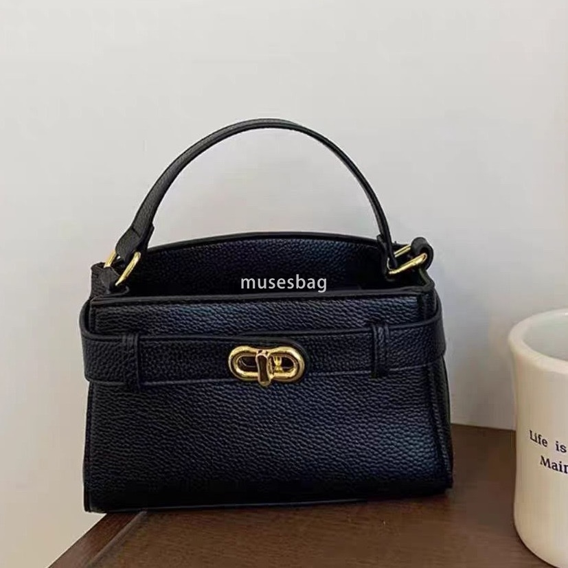 Urban minimalist daily outfit bag women new high-end texture niche retro metal buckle single shoulder bag versatile commuting crossbody bag