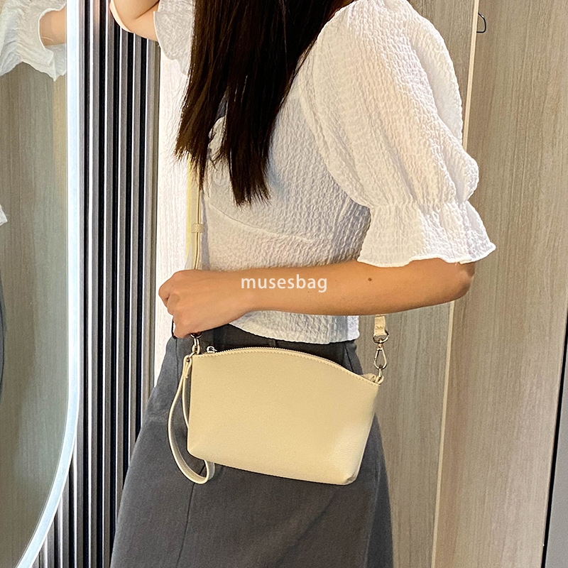 Designer Women's High Quality and Versatile Multi functional Bag Fashionable One Shoulder Handheld Bag Practical Lightweight Large Capacity Cross