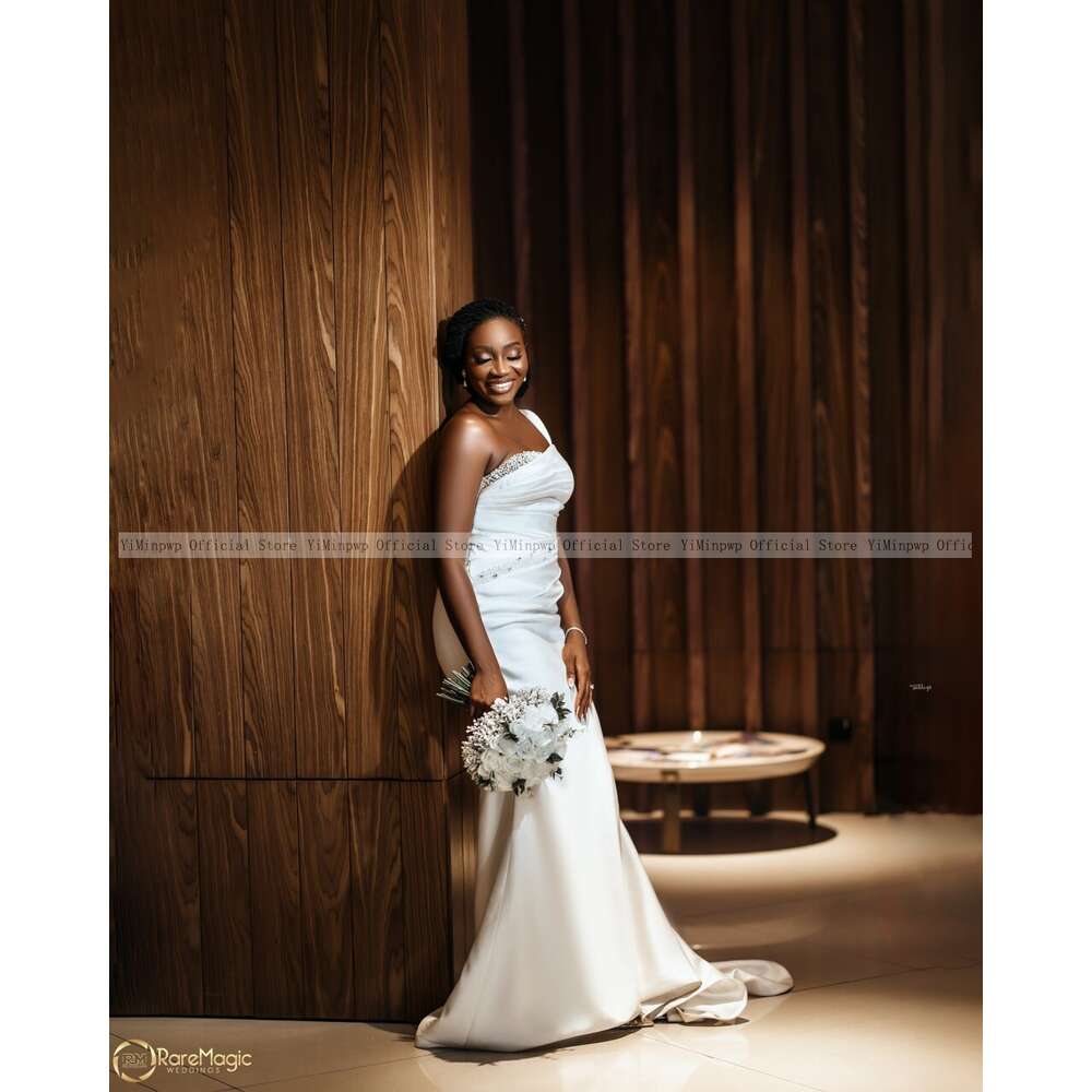 White Satin Mermaid Wedding Dresses with Detachable One Shoulder Sweep Train Pearls Beading Illusion Africa Bridal Gowns