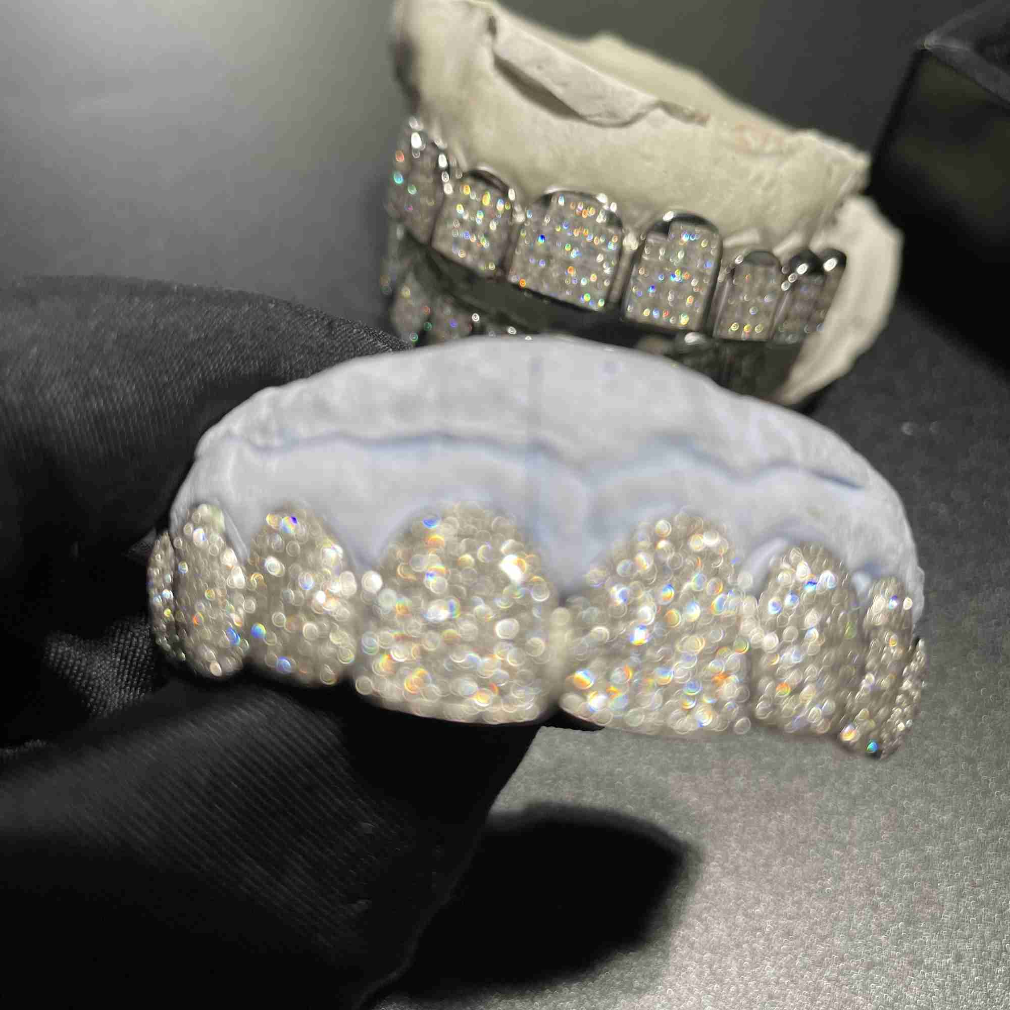 Iced Out Grillz straight zigzag micro hand setting VVS D color Moissanite fully Diamonds Teeth Grillz