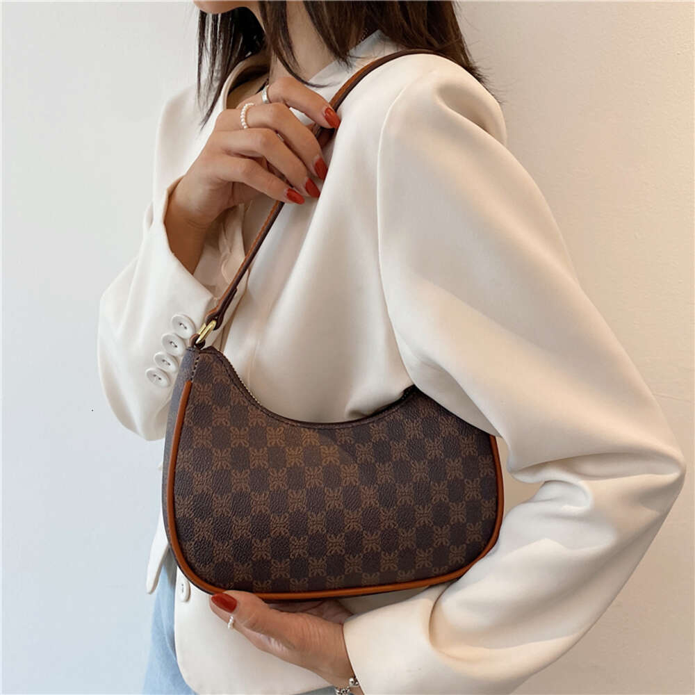 Toptrends French Style Underarm Small Shoulder Bags For Women 2023 Trend Design PU Leather Half Moon Ladies Handbags And Purses H6.17#32