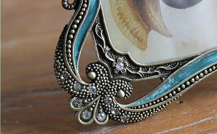 2026 4/6/7 Inch European Vintage Bronze Po Metal Alloy Picture Frame Wedding Bride Gift Home Decoration 240603Bj H260306