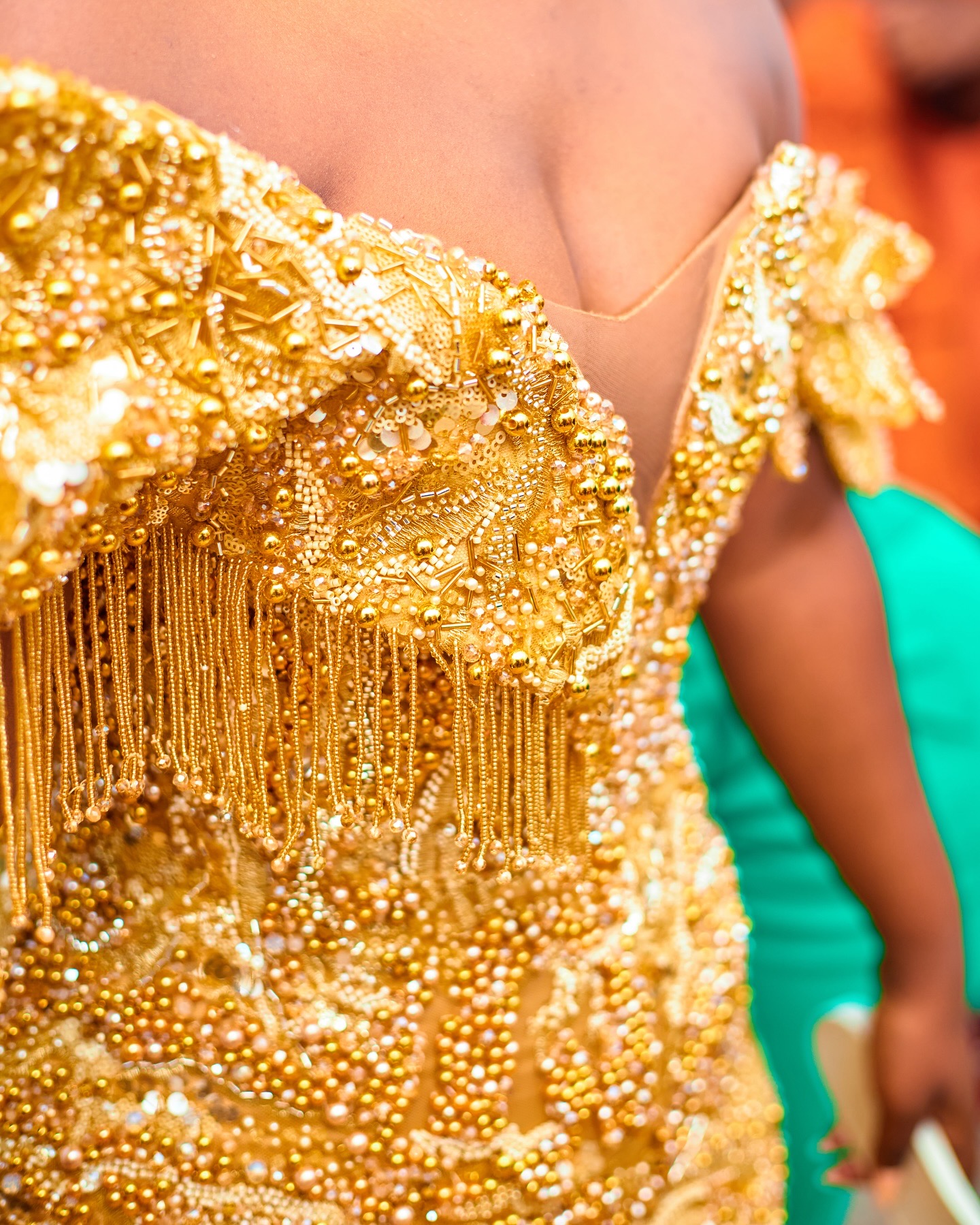 2024 Arabic Aso Ebi Plus Size Gold Mermaid Wedding Dresses Luxurious Beaded Detachable Train Bridal Gowns Dress ZJ605