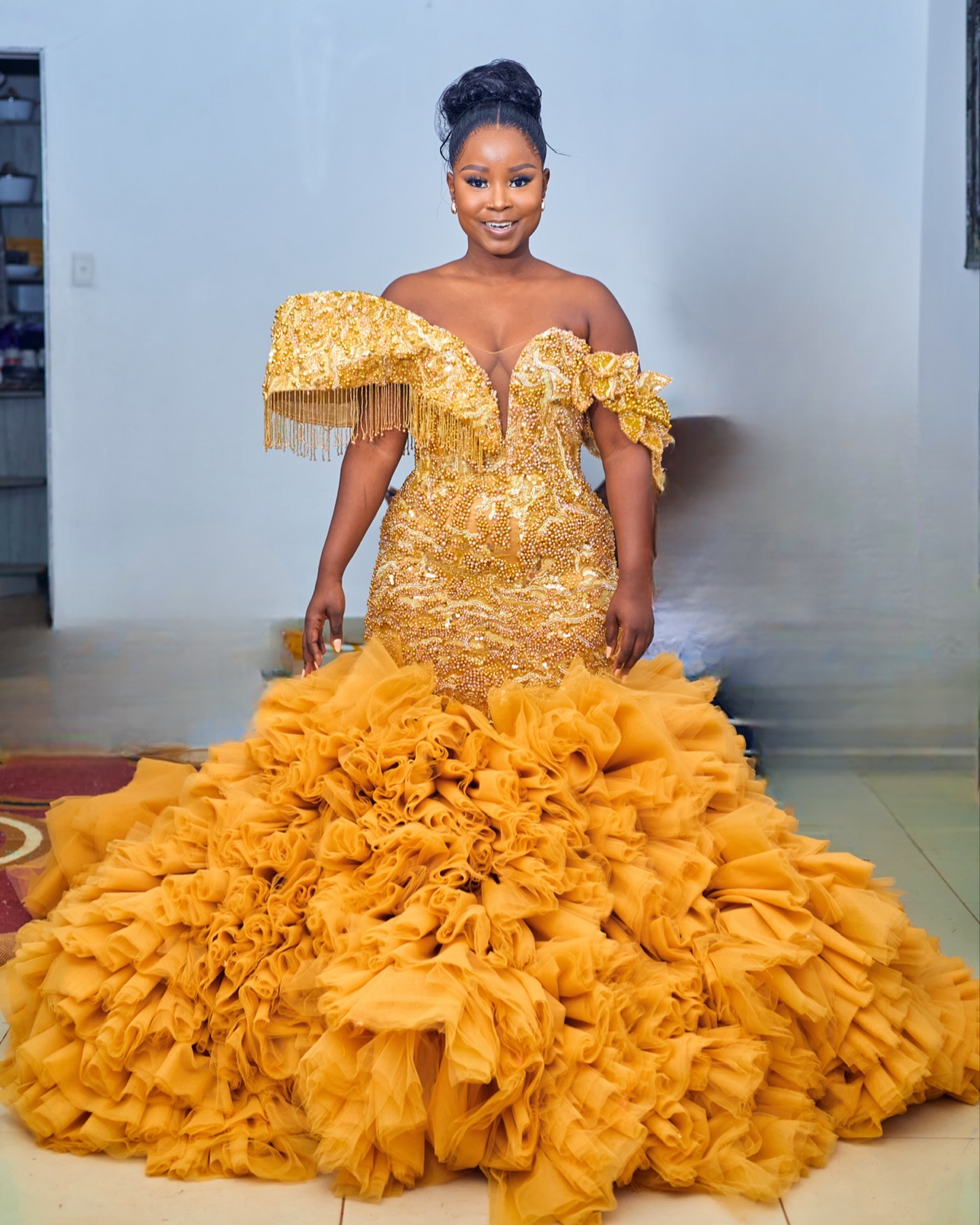 2024 Arabic Aso Ebi Plus Size Gold Mermaid Wedding Dresses Luxurious Beaded Detachable Train Bridal Gowns Dress ZJ605