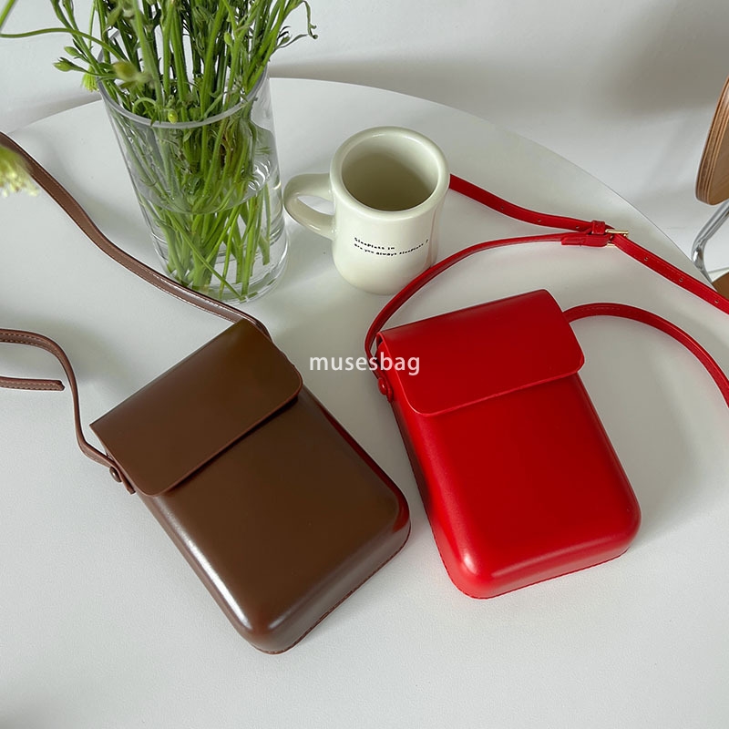 High quality unisex designer niche and versatile practical change mobile phone bag minimalist box bag retro multifunctional texture crossbody bag