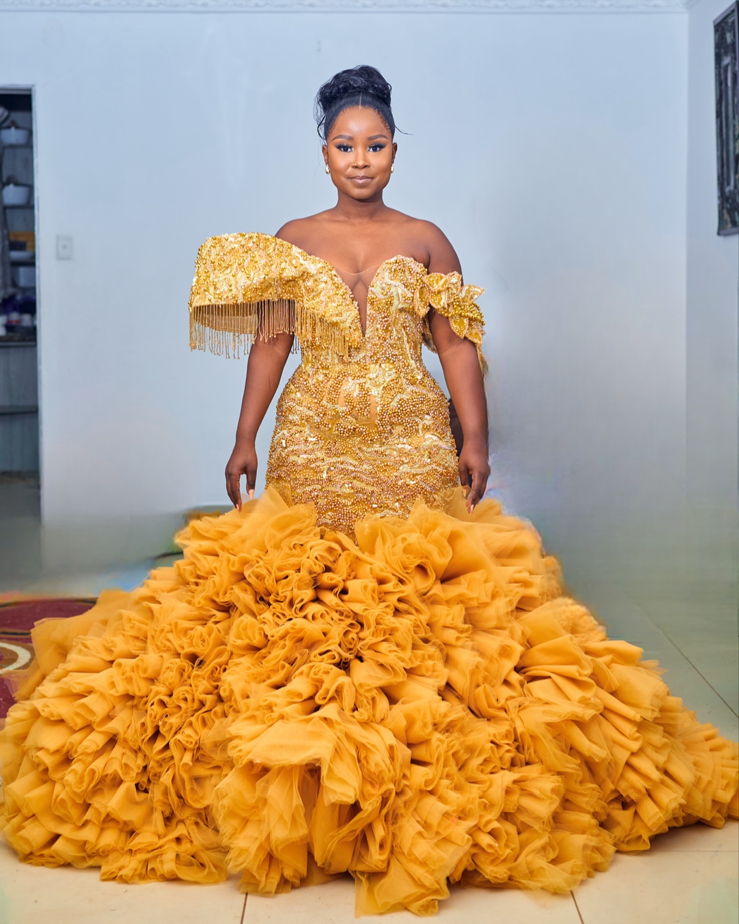 2024 Arabic Aso Ebi Plus Size Gold Mermaid Wedding Dresses Luxurious Beaded Detachable Train Bridal Gowns Dress ZJ605