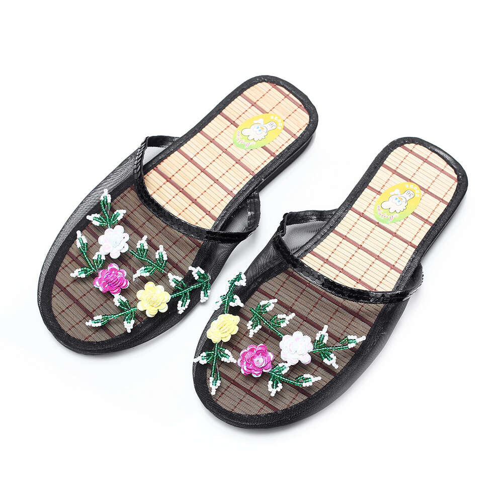 2023 New Arrival Design Indoor and Outdoor Fashion Women Beaded Slippesr Mesh Slipper