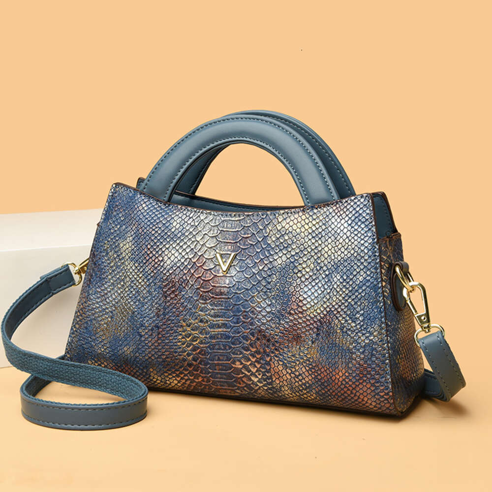 2023 Womens Designer Crocodile Pattern Shoulder PU Leather Brand Woman Crossbody Casual Handbag Bright Colour Bag H6.17#52 ddmythur