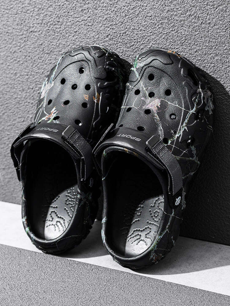 2024 Hole Shoes Men's Outer Wear Couple Slippers Large Size Breathable Non-slip New