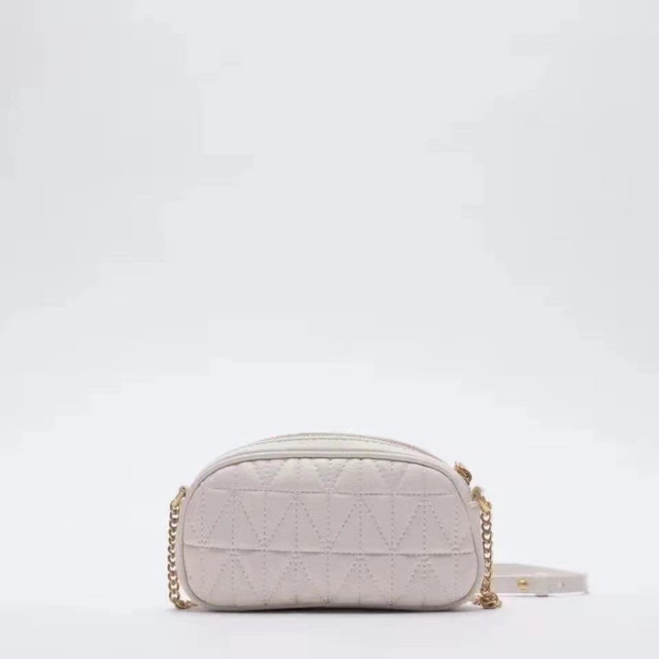 Summer daily outfit new pillow shaped square bag mobile phone bag diamond grid small bag versatile single shoulder crossbody bag mini chain bag