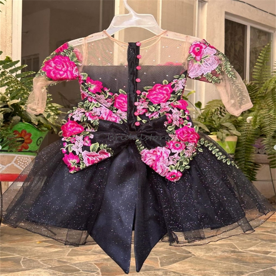 Mexican Style Black Flower Girls Dress 2024 Embroidery Elegant Kids Pageant Dress Short Sleeve Little Girls Birthday Charro Mariachi Quinceanera Dress