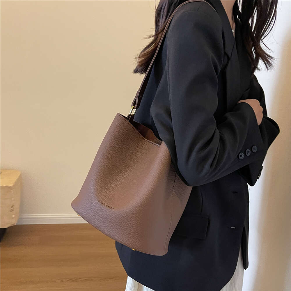 Toptrends Vintage Soft Bucket Shoulder For Women 2024 Trend Designer Crossbody Bags PU Leather Ladies Handbags And Purses 6.17#31
