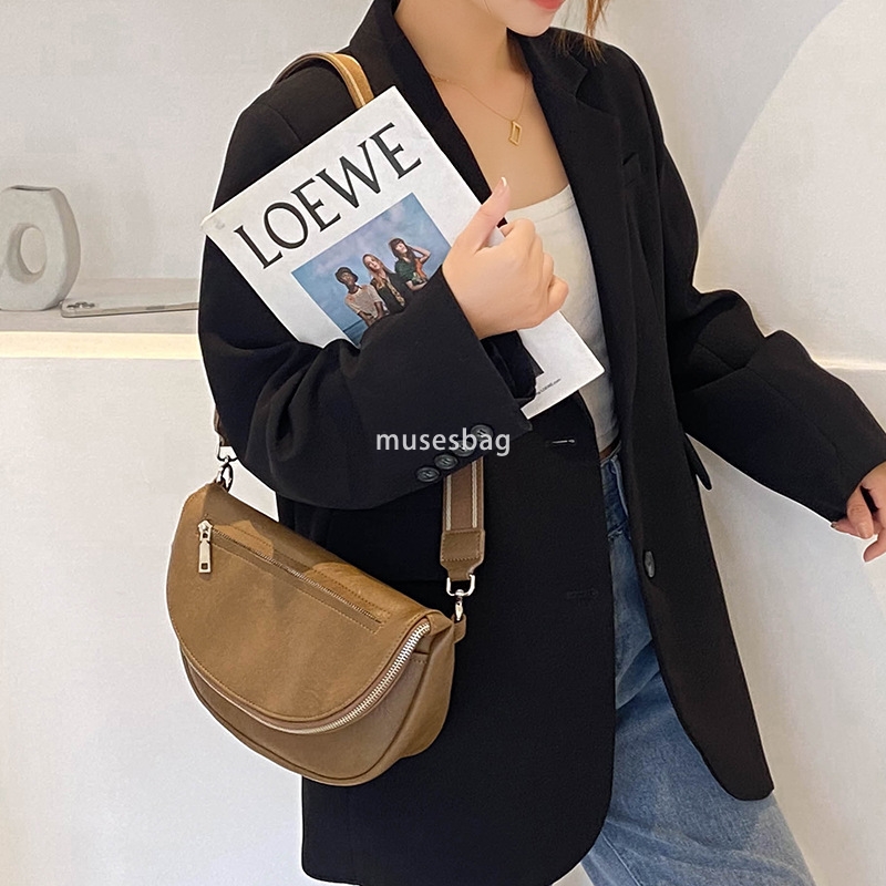 Advanced Women's Temperament Fashion Trend Bag New Classic Versatile Lightweight Large Capacity Crossbody Waist Bag Multi functional Shoulder Bag