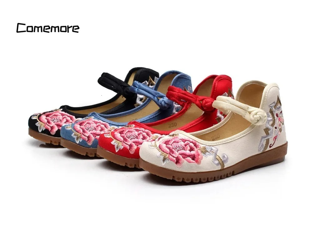 More Ancient Hanfu Womens Traditional Embroidery Ethnic Dance Low High Heels Chinese Flat Bottom Cloth Shoes 240615