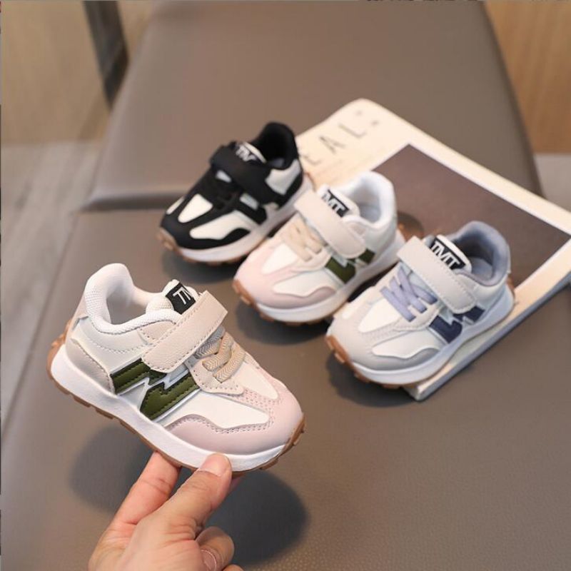 Autumn New Luxury Children's Sports Shoes Boys' Forrest Gump Running Shoes Soft Sole Anti slip Girls' Baby Leather Fashionable Casual Shoes