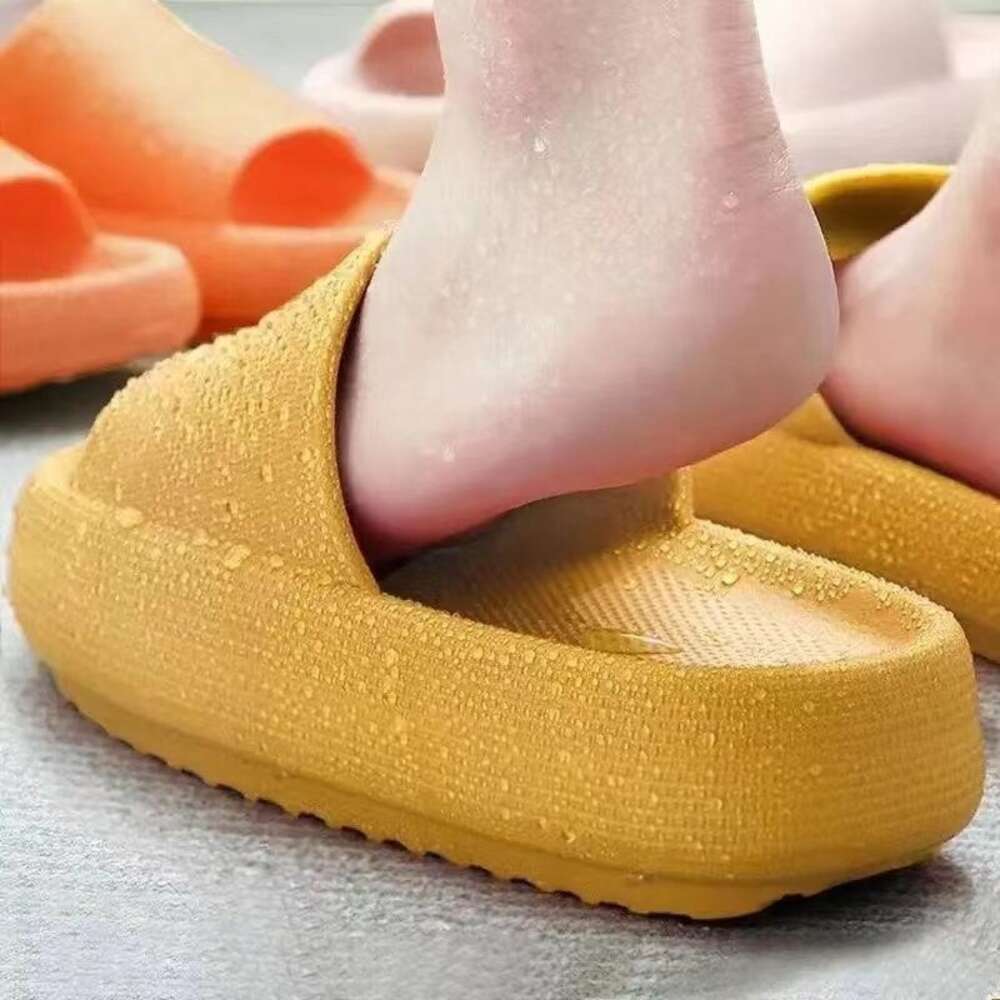 2024 New Product Pillow Trendy Women 3.5cm EVA Rhomboid Platform House Foam Slipper Bathroom Home Slide Slippers