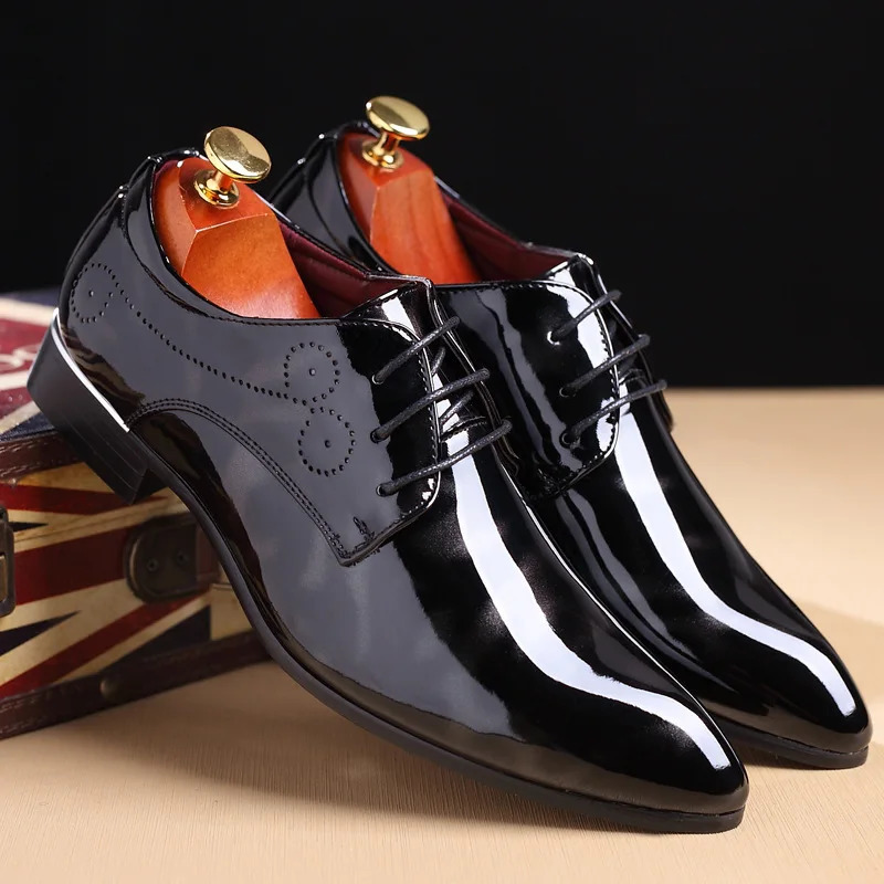Mens Patent Leather Oxford Shoes Zapatos de hombre Mens Formal Shoes Pointed Toe Business Wedding 240615