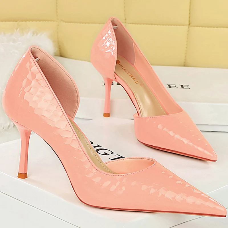 Elegant Women 8cm High Heels Pumps Pointed Toe Shallow Low Heels Lady Serpentine Patent Leather Wedding Evening Party Pink Shoes 240617