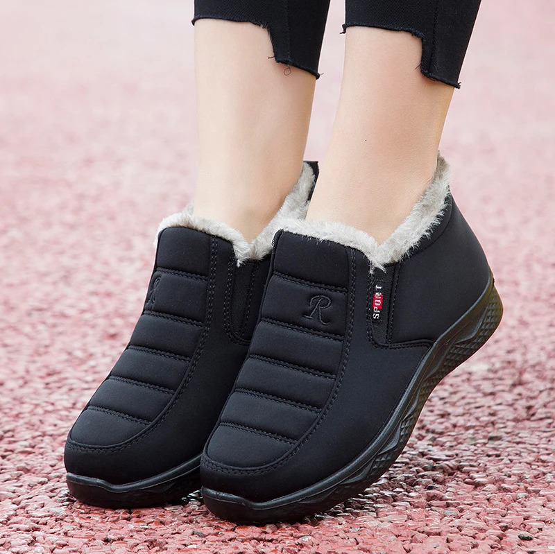 Winter Warm Snow Boots Womens Anti slip and Waterproof Short Plush Womens Ankle Boots Leisure and Comfortable 240615