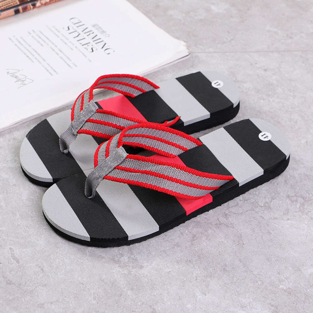 Wholesale Retail Summer Men's Indoor and Outdoor Non-slip Slippers Striped Color Matching Beach Leisure Flip-flops