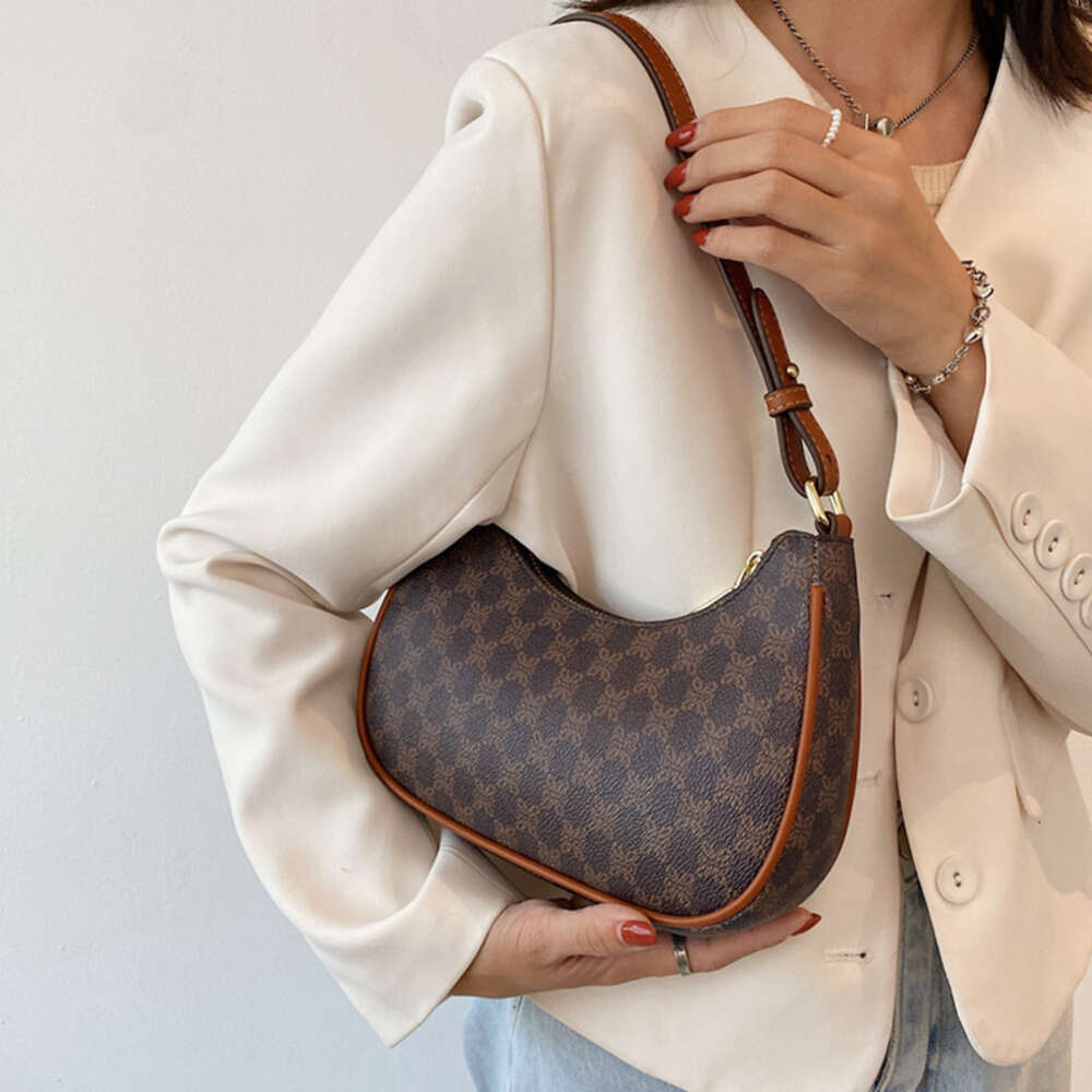 Toptrends French Style Underarm Small Shoulder Bags For Women 2023 Trend Design PU Leather Half Moon Ladies Handbags And Purses H6.17#32