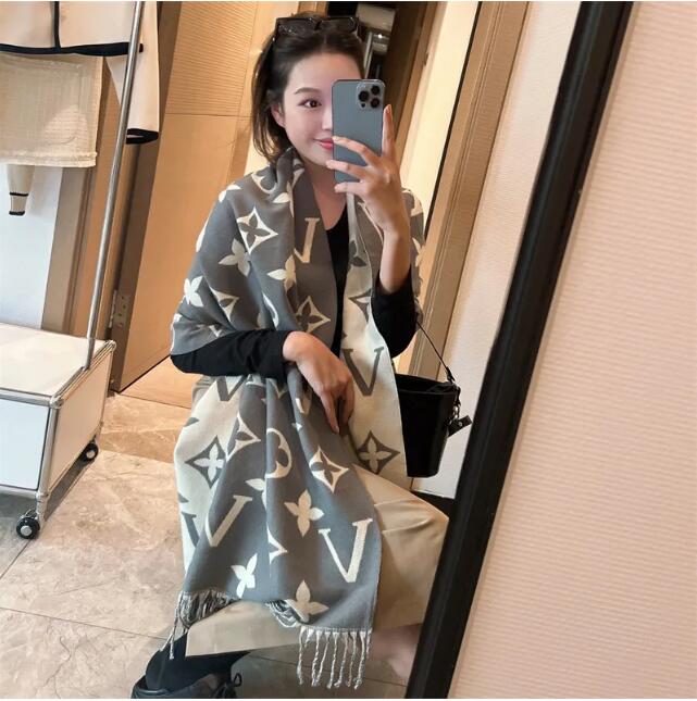 Women Cashmere Scar… - image