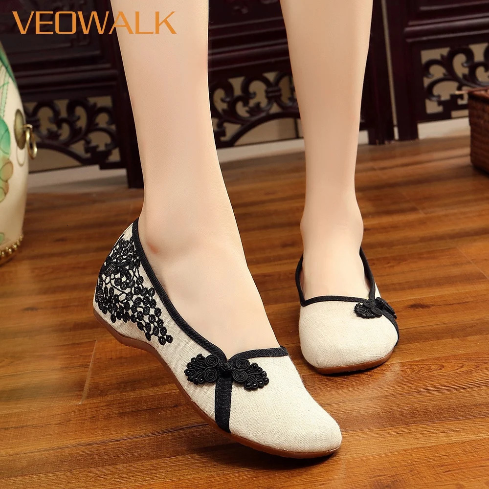 Veowalk Womens Cotton Fabric Embossed Smooth on Ballet Flat Retro Chinese Style Womens Casual Soft and Comfortable Ballet Shoes 240615