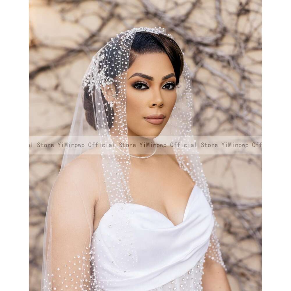 White Satin Wedding Dresses for Bride Sweet Heart Side Split A Line Sweep Train Beading Africa Garden Bridal Gown robes de marie