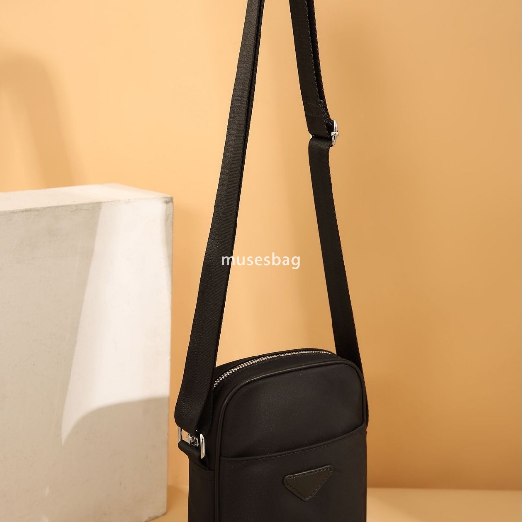 Fashionable and versatile high-quality fabric phone for both men and women zero wallet retro crossbody simple mini versatile small bag vertical phone