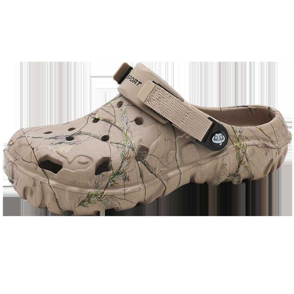 2024 Hole Shoes Men's Outer Wear Couple Slippers Large Size Breathable Non-slip New