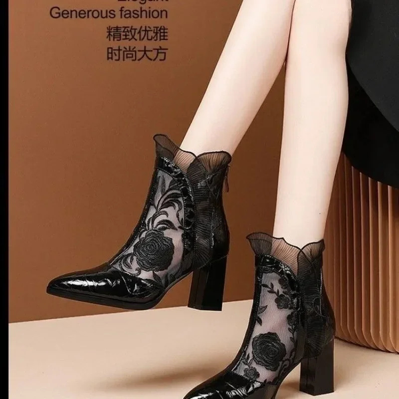 Ethnic Style Retro Lace High Heels Ankle Boots Women Autumn Embroider Pointed Toe Platform Short Boot Thick Heeled Pumps Zapatos 240617