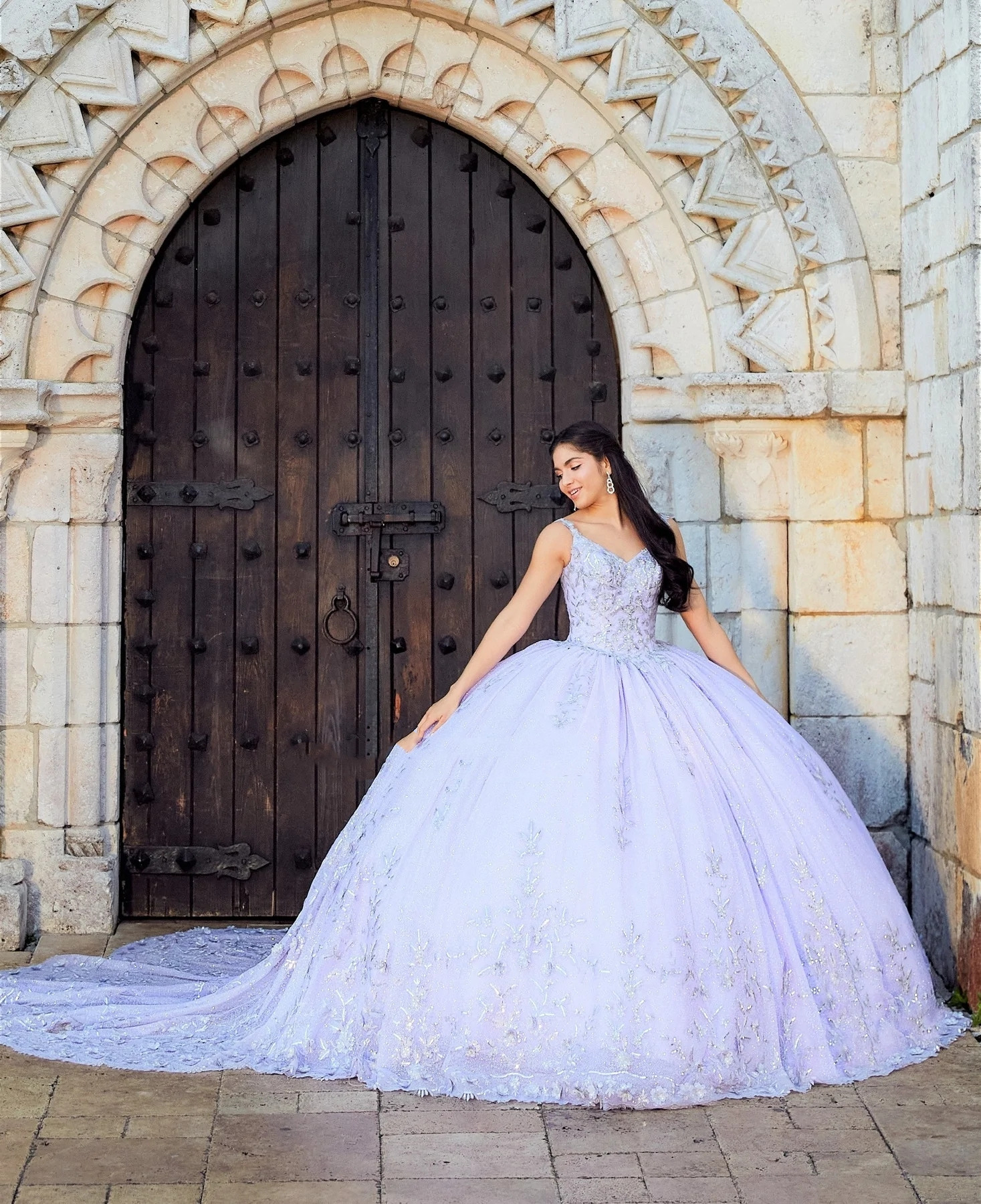 Lilac Mexican Quinceanera Dresses Ball Gown Spaghetti Straps Sparkly Appliques Puffy Charro Sweet 16 Dresses 15 Anos