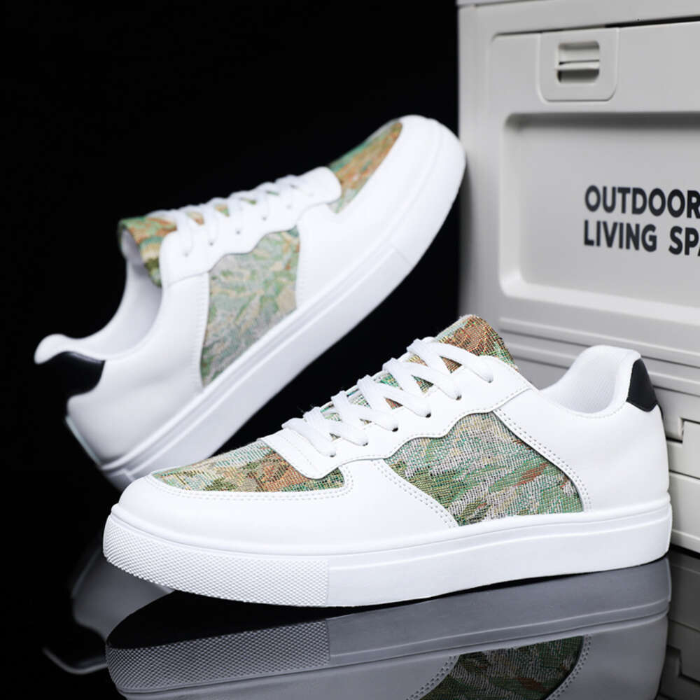 Wholesale Good Price Small MOQ Lace-up Trendy Casual Shoes Sports Sneakers for Men Canvas